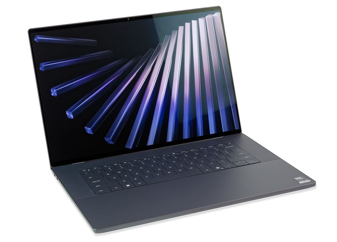 Dell XPS 16 (2026) Review: Thin, Elegant And Surprisingly Fast