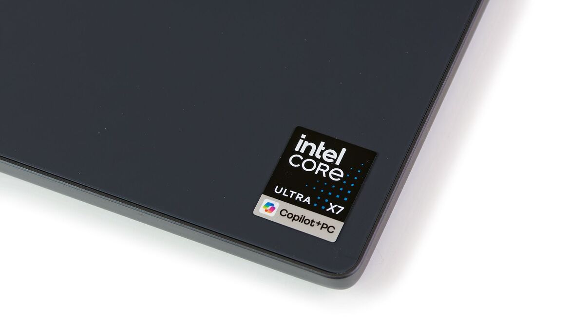 Dell XPS 16 (2026) Review: Thin, Elegant And Surprisingly Fast