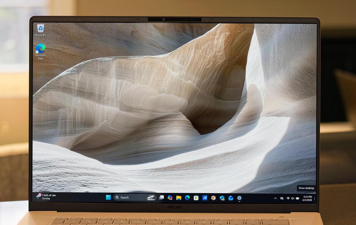 ASUS Zenbook A16 Review: Snapdragon X2 Elite Ultralight Game Changer