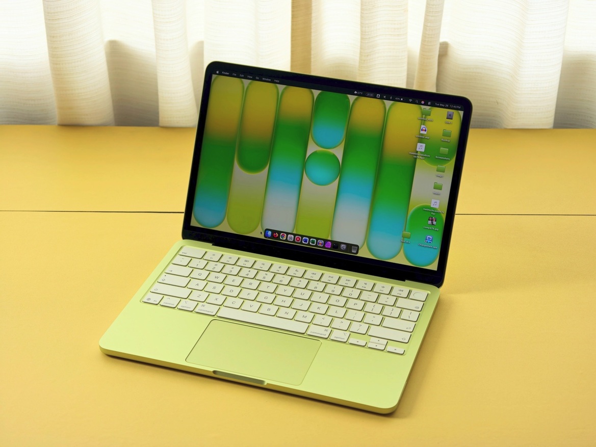 Apple MacBook Neo Long-Term Review: 27 Days On The Road