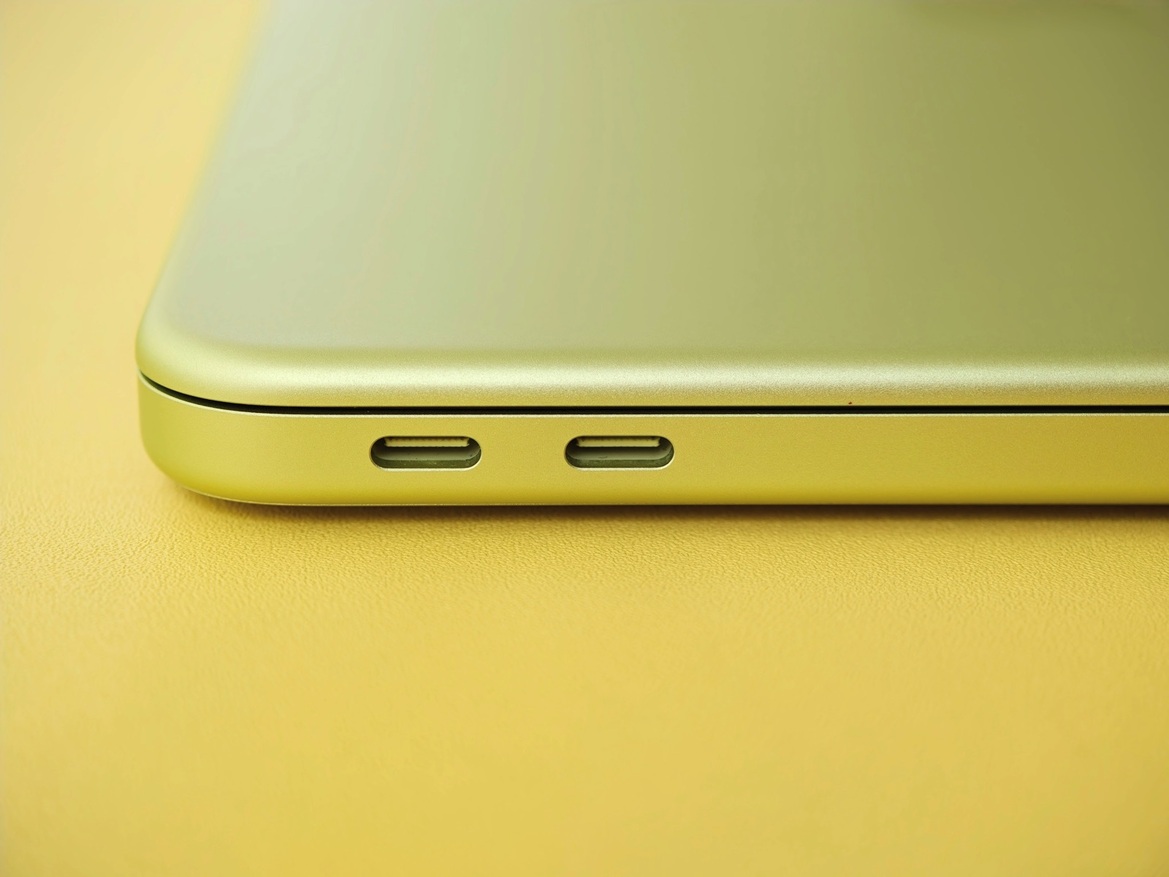 Apple MacBook Neo Long-Term Review: 27 Days On The Road