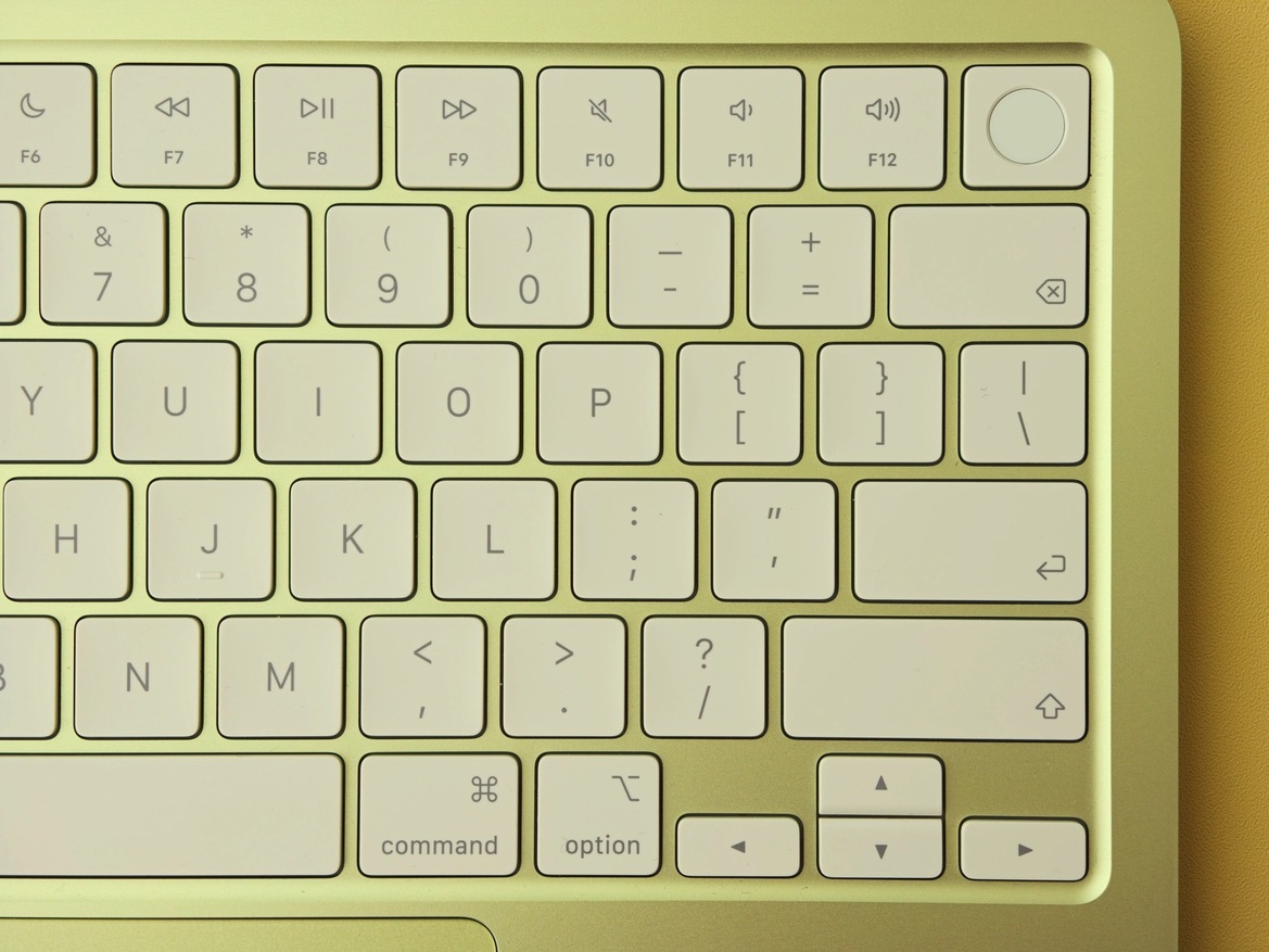 Apple MacBook Neo Long-Term Review: 27 Days On The Road