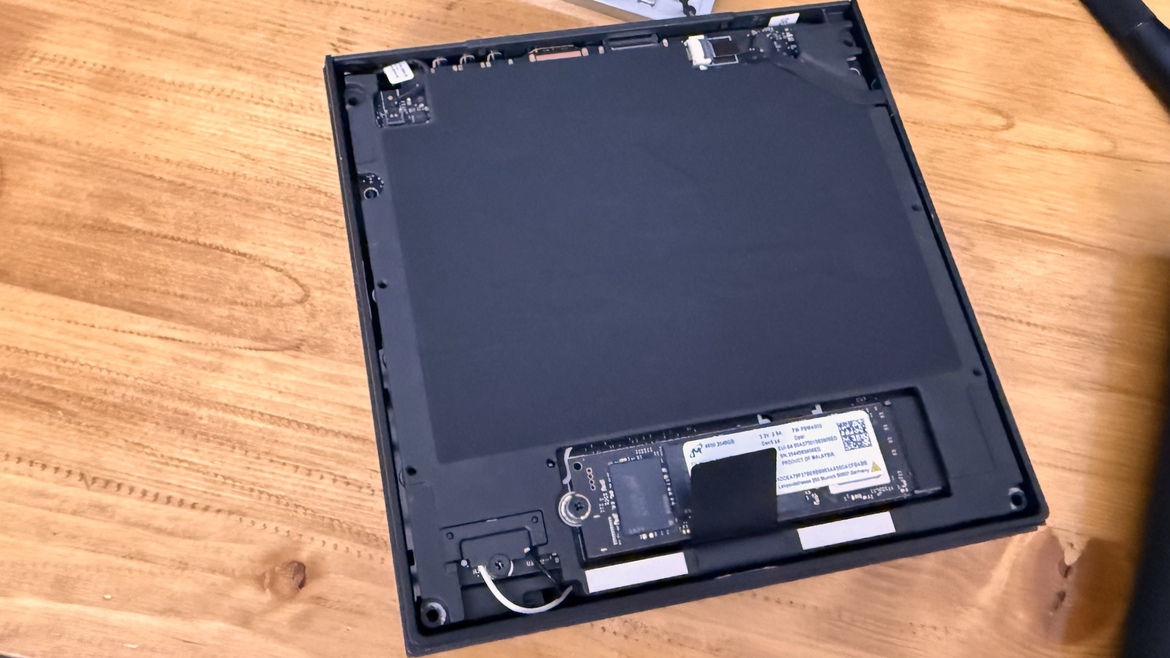 Ryzen AI Halo Review: AMD's DGX Spark And Mac Mini Challenger Tested