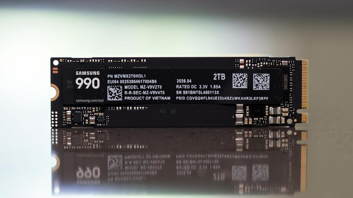 Samsung 990 SSD Review: A Low-Power, Mainstream QLC SSD In The AI Era