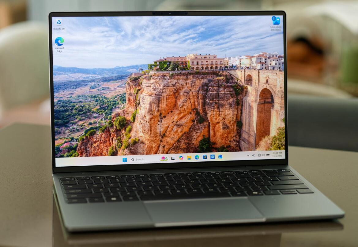 Dell XPS 13 (2026) Review: Wildcat Lake Challenges Apple Efficiency