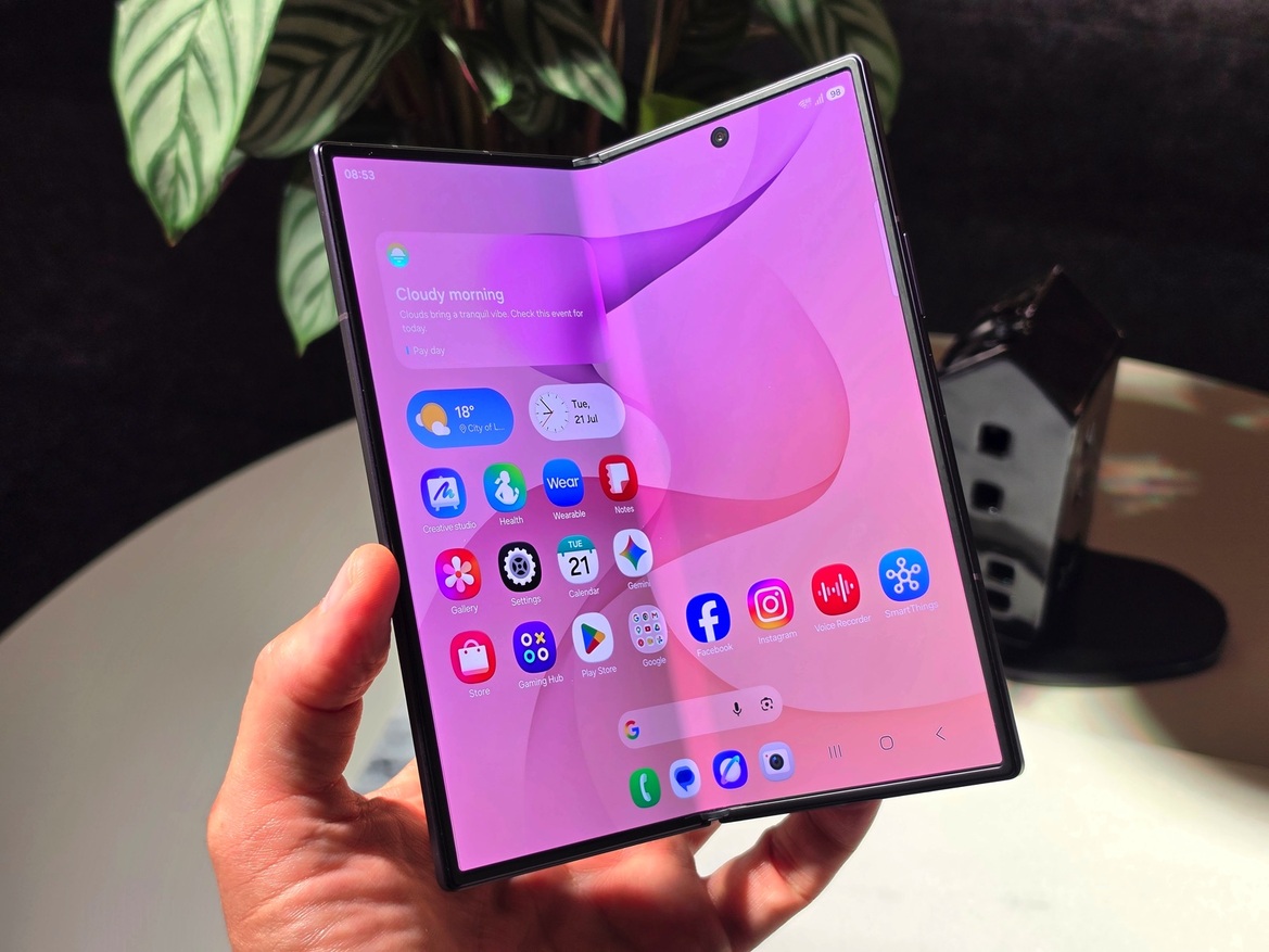 Samsung Galaxy Z Fold8 And Fold8 Ultra Review: A Wide Winning Formula