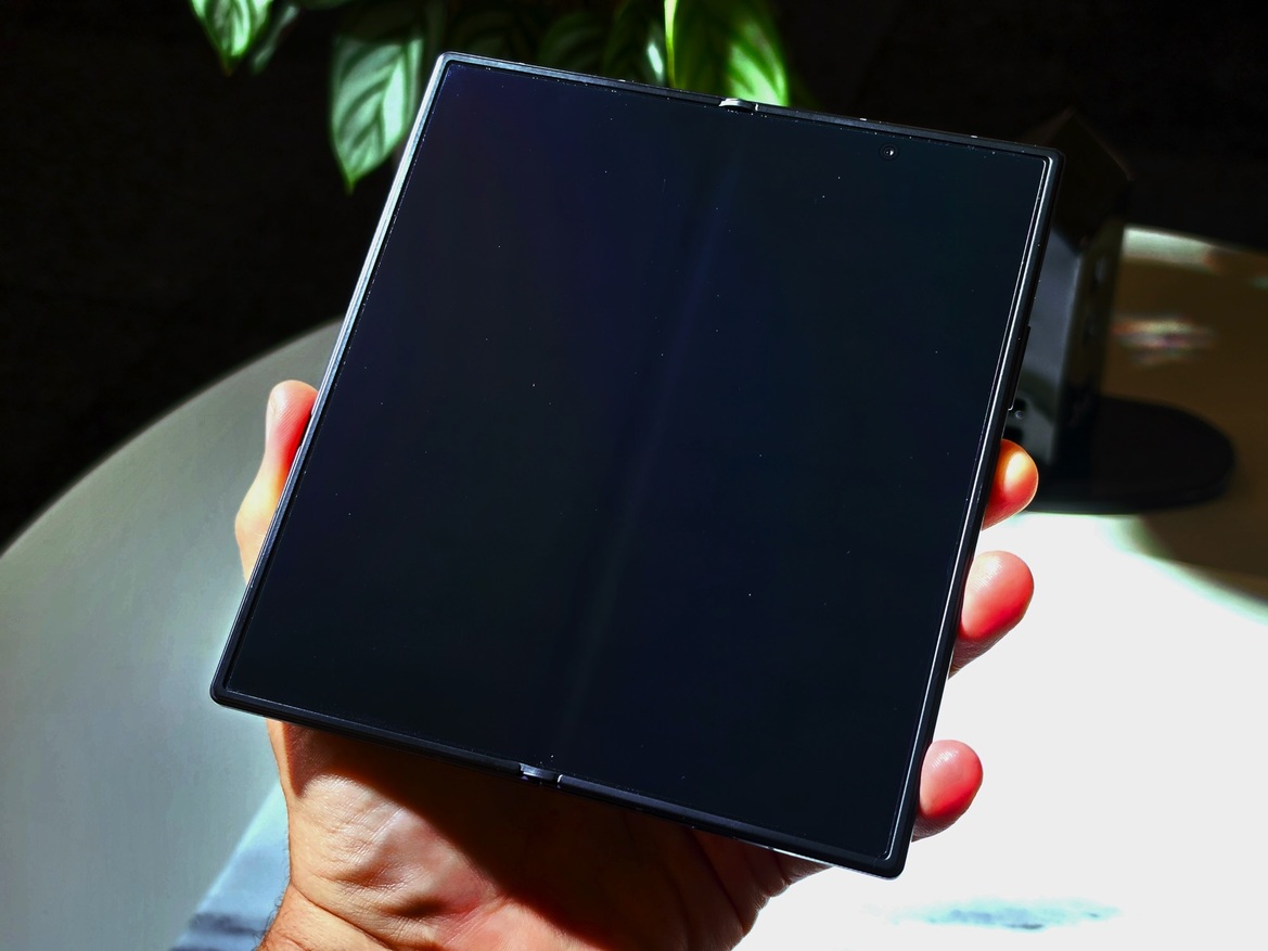 Samsung Galaxy Z Fold8 And Fold8 Ultra Review: A Wide Winning Formula