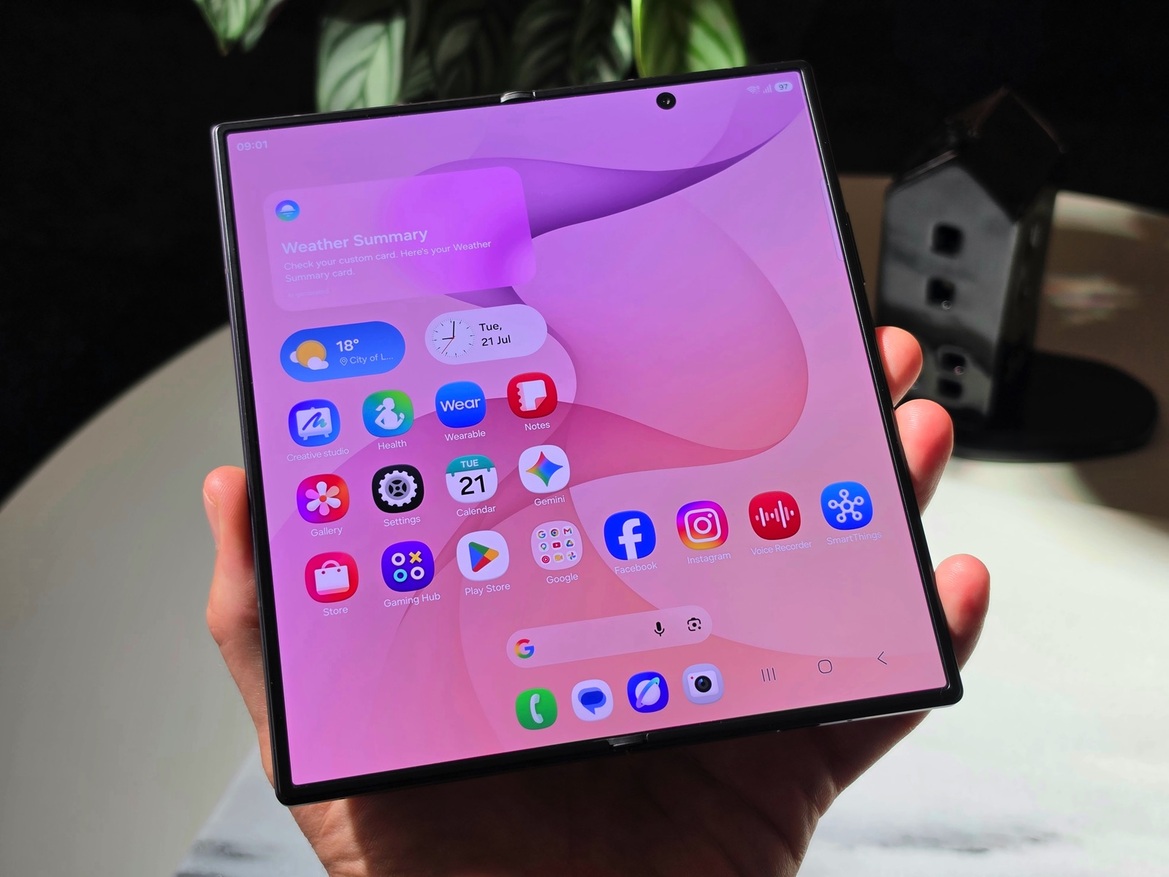 Samsung Galaxy Z Fold8 And Fold8 Ultra Review: A Wide Winning Formula