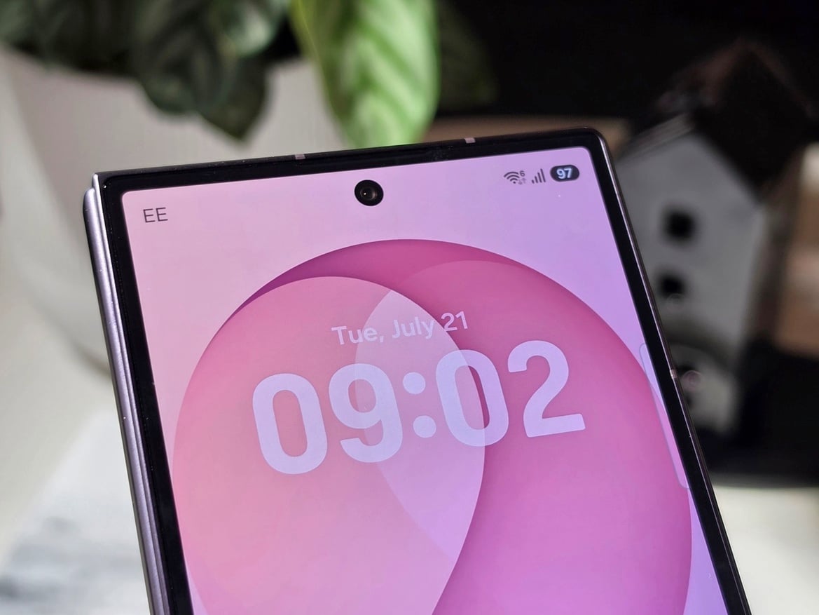 Samsung Galaxy Z Fold8 And Fold8 Ultra Review: A Wide Winning Formula