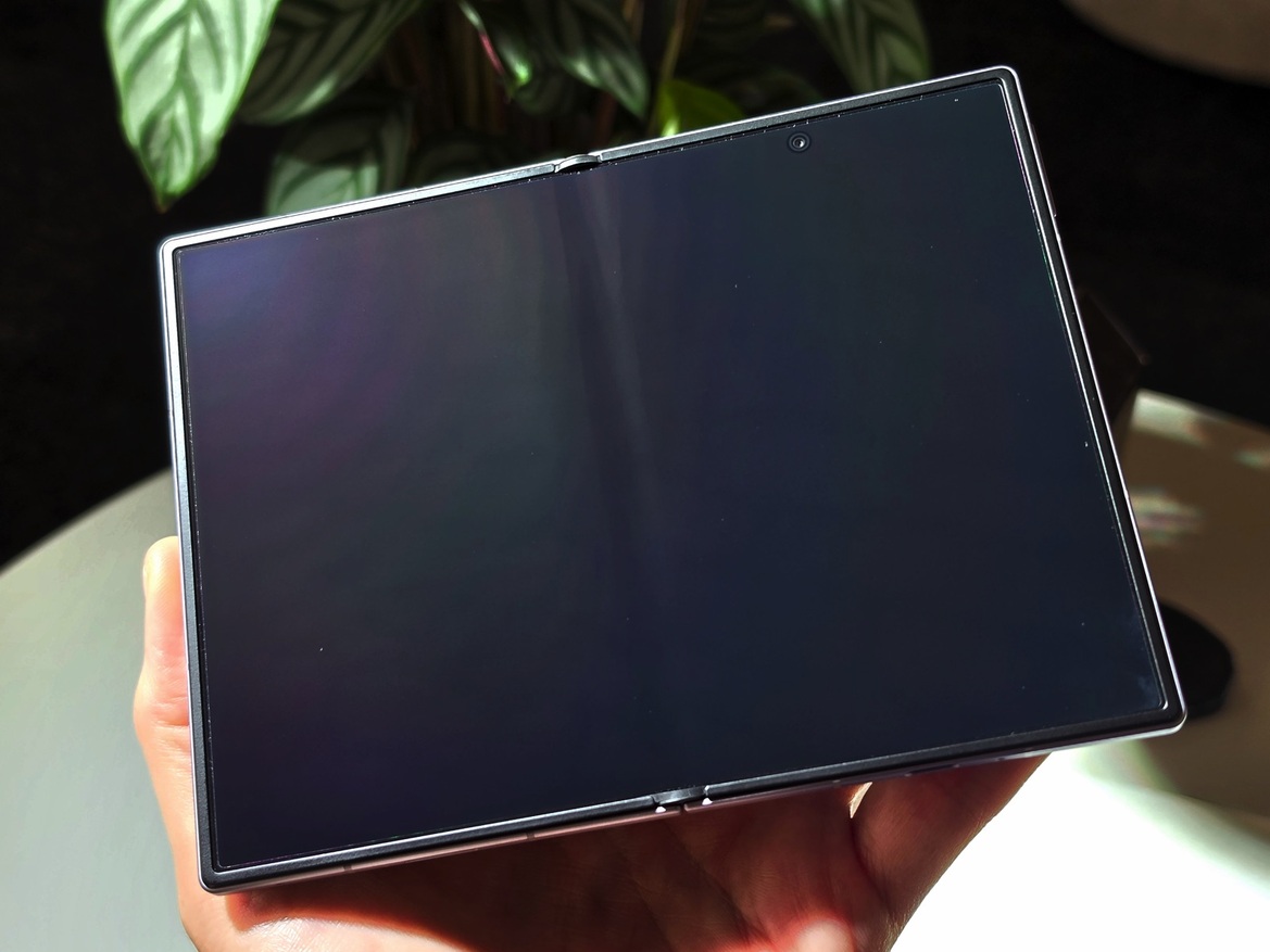 Samsung Galaxy Z Fold8 And Fold8 Ultra Review: A Wide Winning Formula