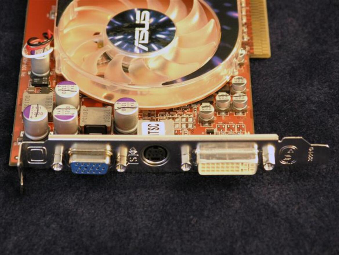 Asus AX800 Pro (Radeon X800 Pro)