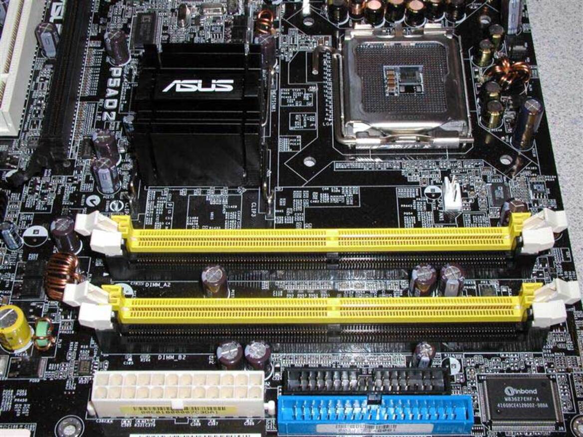ABIT AA8 DuraMAX and ASUS P5AD2 Premium- New Alderwoods From The Big Dogs