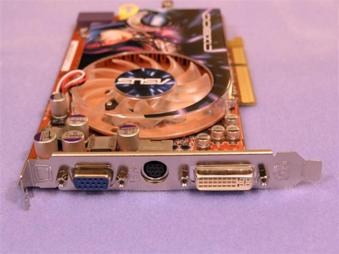 Asus AX800 XT (Radeon X800 XT Platinum Edition)