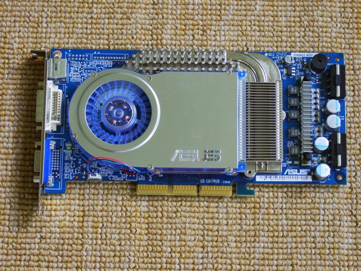 ASUS V9999 Gamer Edition - GeForce 6800
