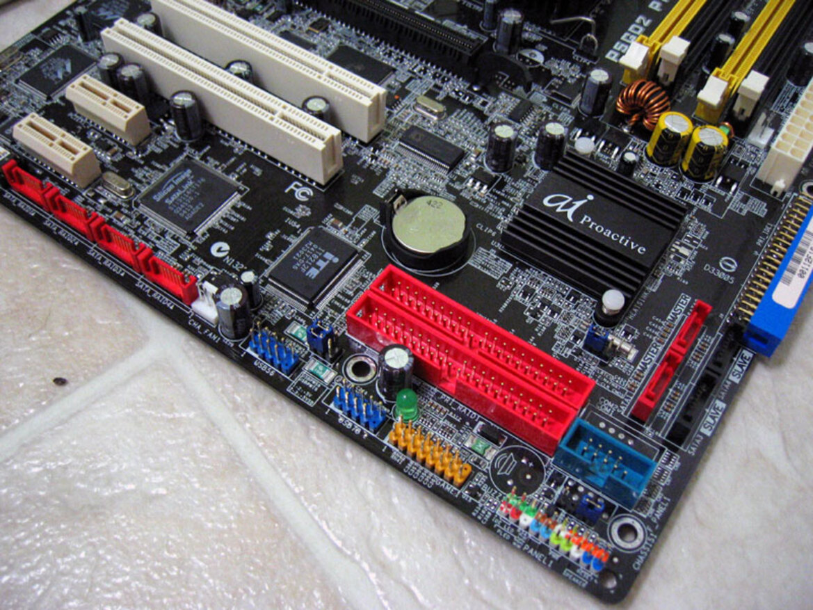 915P Chipset Roundup: ABIT AG8, ASUS P5GD2 Premium, and Foxconn 915A01-P