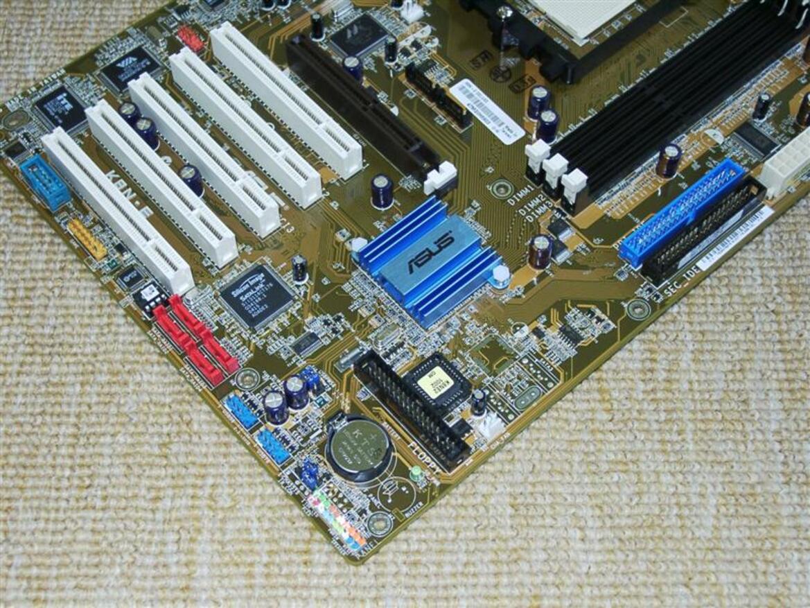 The ASUS K8N-E Deluxe Socket 754 Motherboard