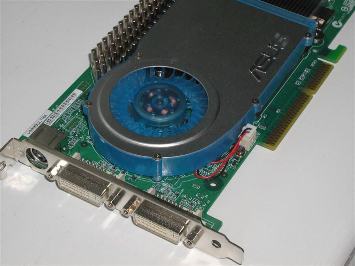 ASUS V9999 Ultra Deluxe - GeForce 6800 Ultra