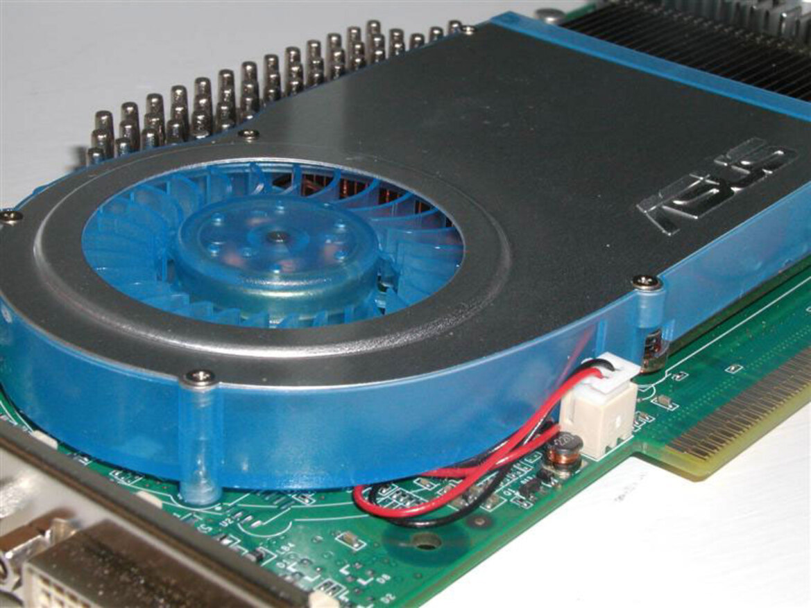 ASUS V9999 Ultra Deluxe - GeForce 6800 Ultra