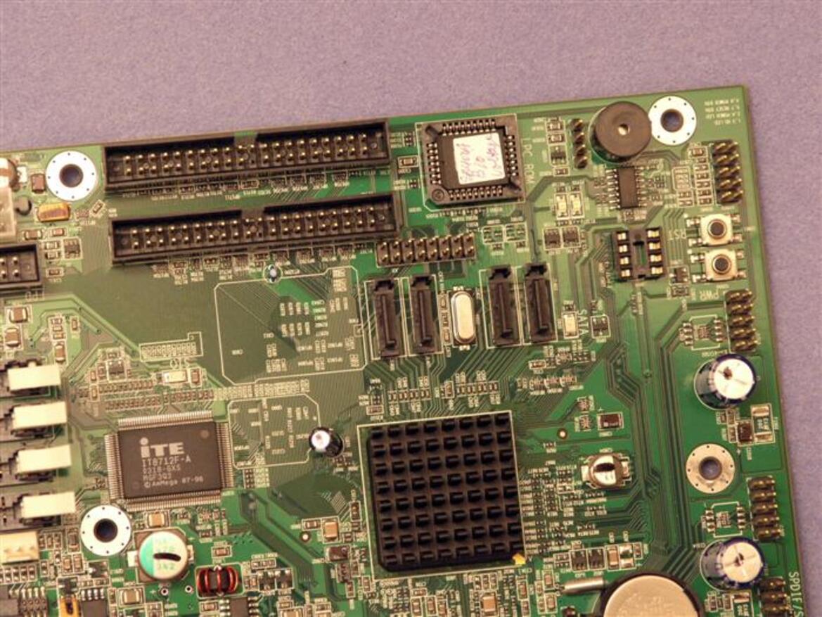 ATi RADEON XPRESS 200 Series: AMD Platform Chipsets