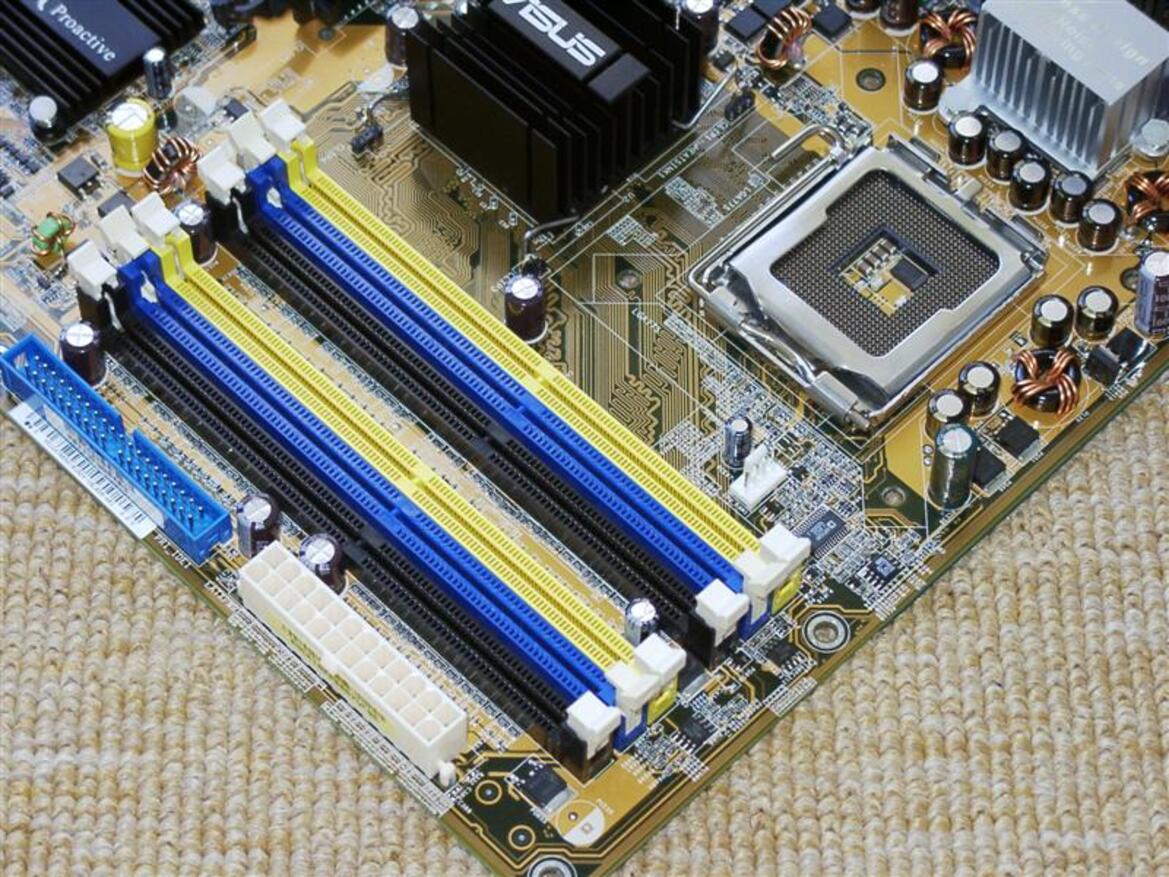 ASUS P5GDC-V Deluxe Vs. Soltek SL-915GPro-FGR - Intel 915G Doubleshot
