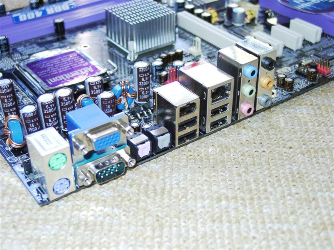 ASUS P5GDC-V Deluxe Vs. Soltek SL-915GPro-FGR - Intel 915G Doubleshot