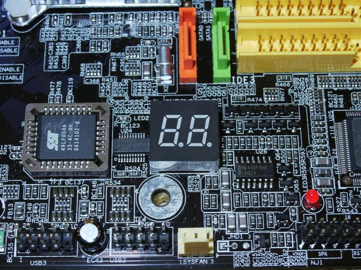 ASUS P5GDC-V Deluxe Vs. Soltek SL-915GPro-FGR - Intel 915G Doubleshot