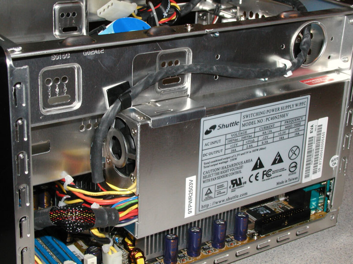 Shuttle SB77G5 - i875 LGA775 Socketed XPC