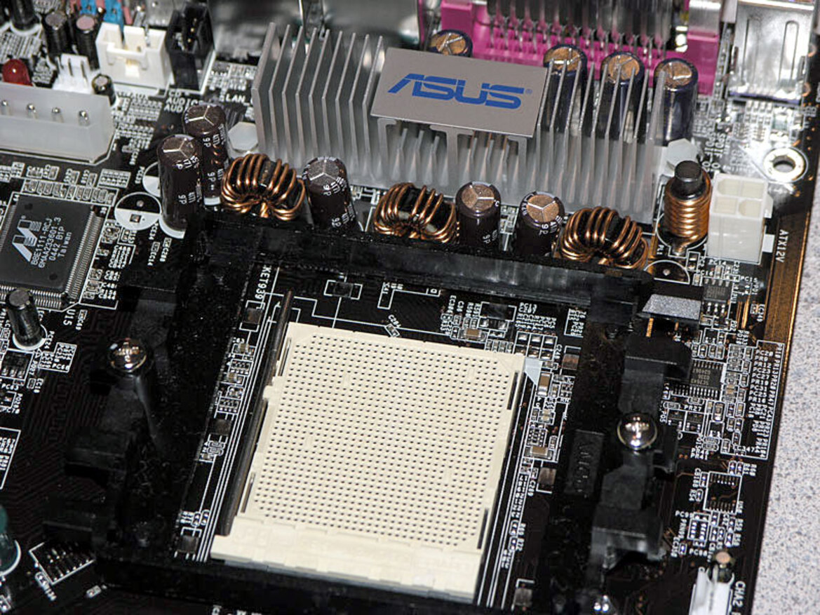 NVIDIA SLI & ASUS A8N-SLI Deluxe Performance Showcase