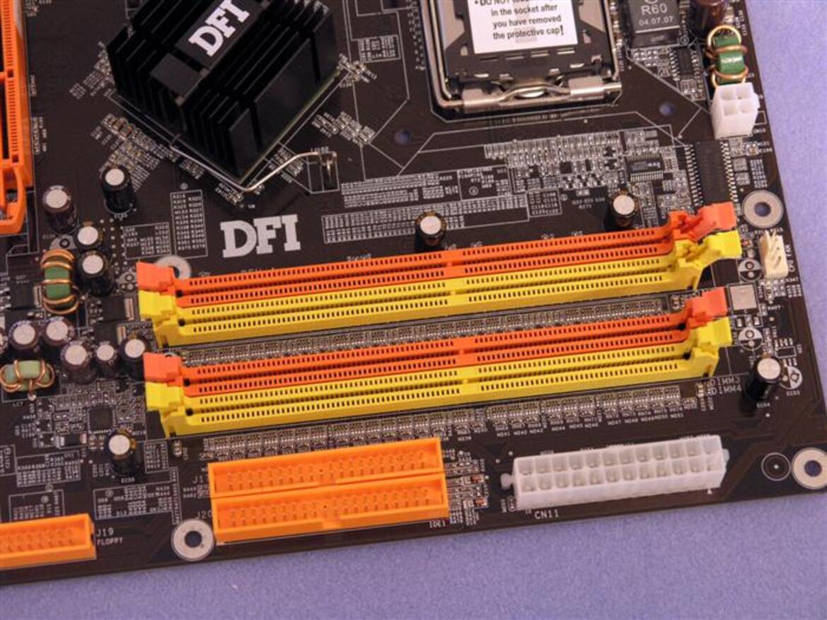 DFI LANPARTY LGA775 Showcase: The 925X-T2 & 875P-T