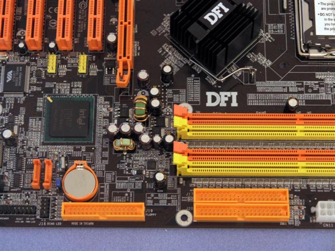 DFI LANPARTY LGA775 Showcase: The 925X-T2 & 875P-T