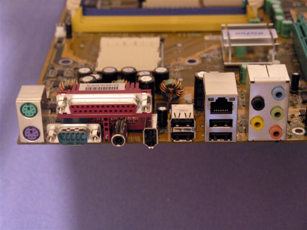 Foxconn's WinFast 755FXK8AA-8EKRS