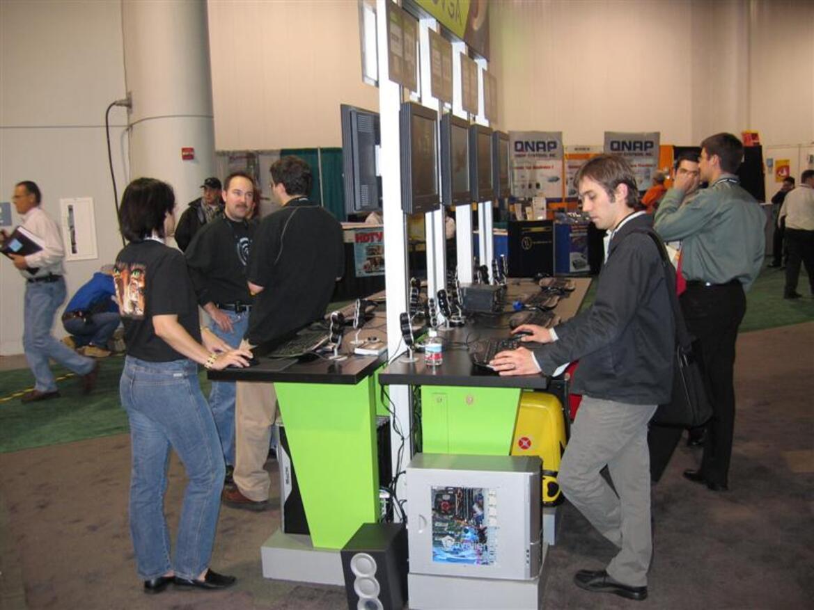 CES 2005 Photo-Report