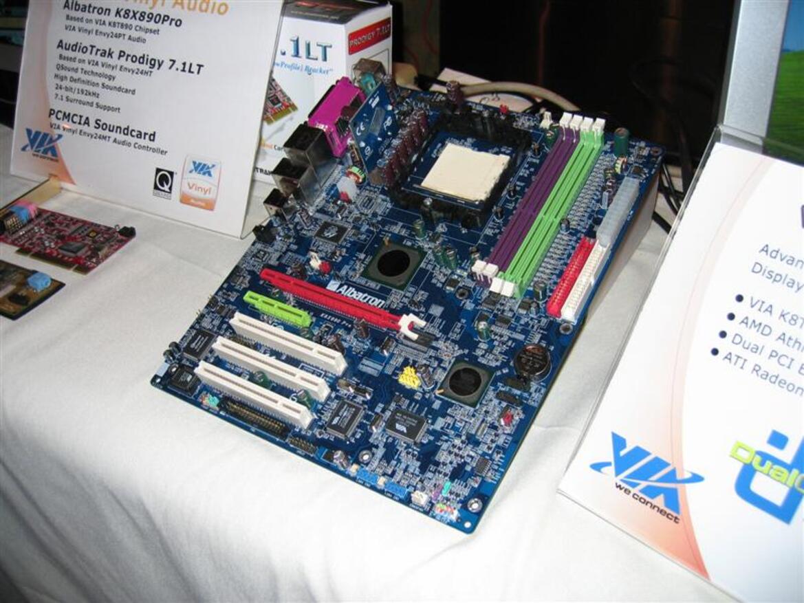 CES 2005 Photo-Report