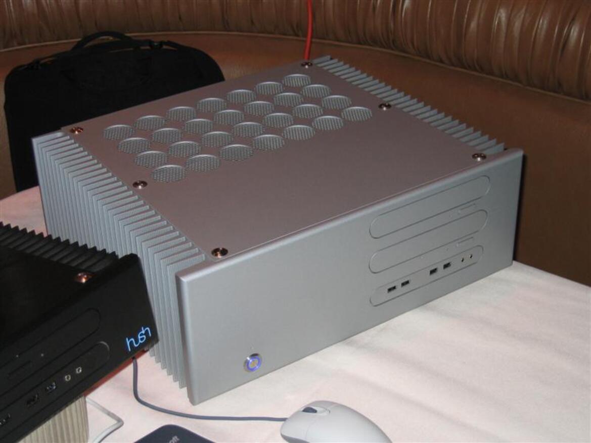 CES 2005 Photo-Report