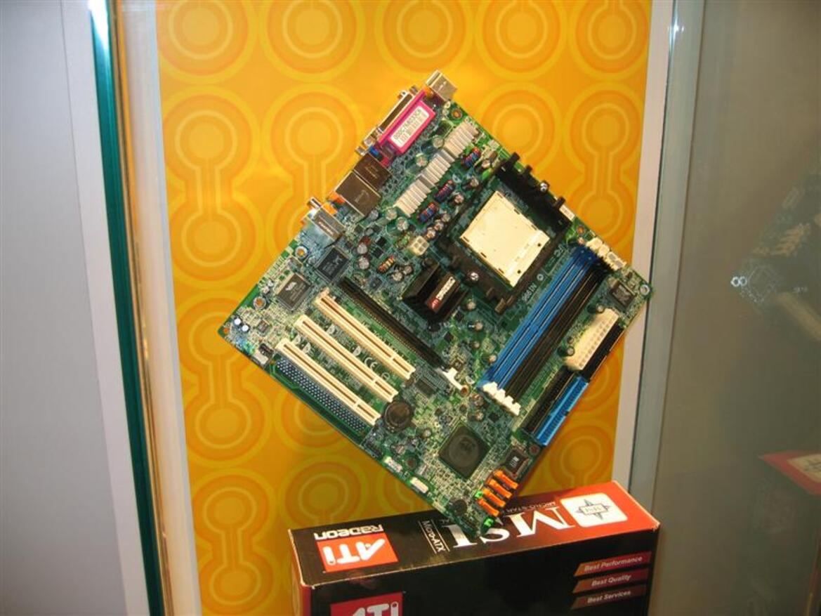 CES 2005 Photo-Report