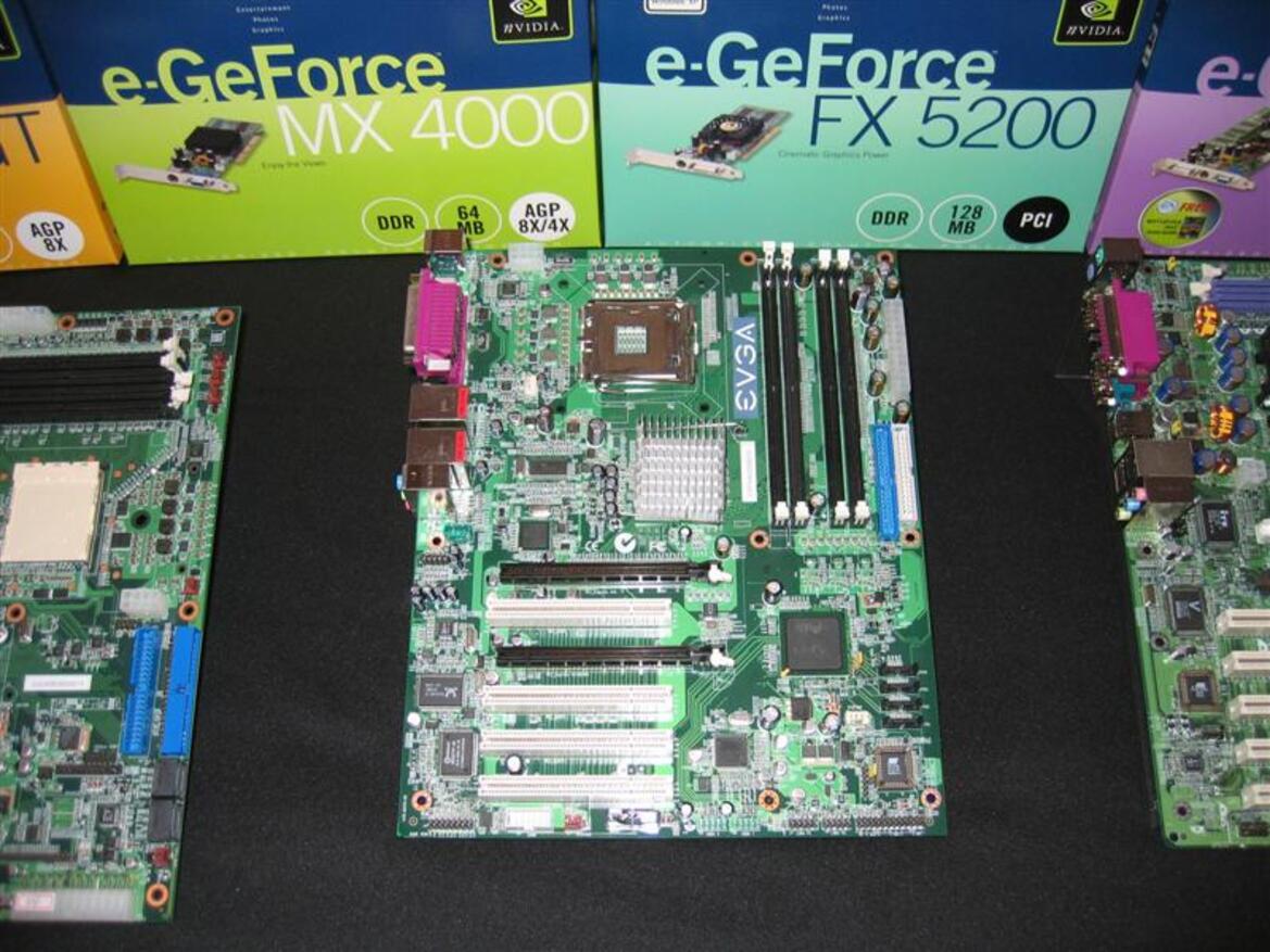 CES 2005 Photo-Report