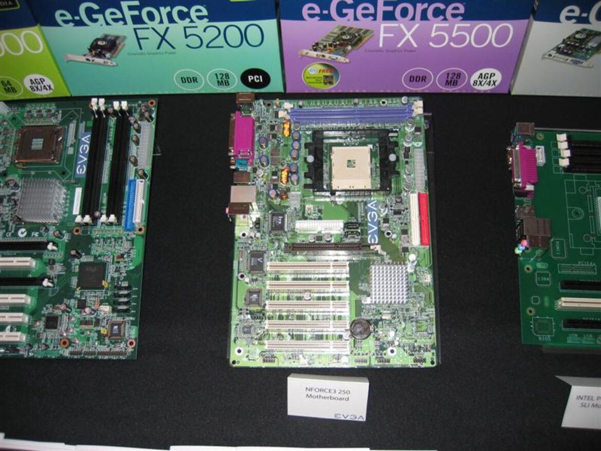 CES 2005 Photo-Report