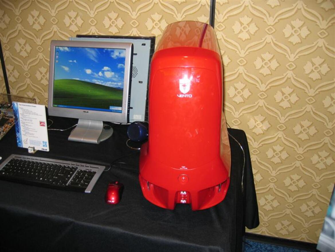 CES 2005 Photo-Report