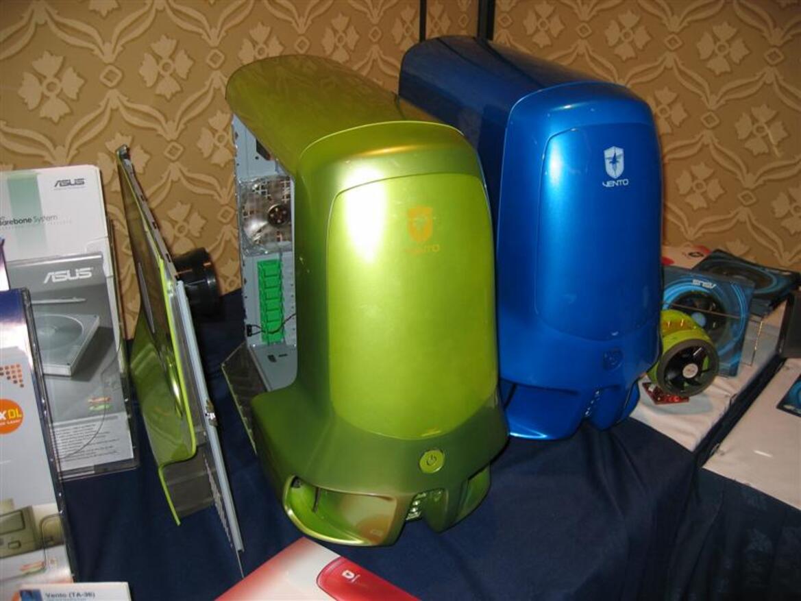 CES 2005 Photo-Report
