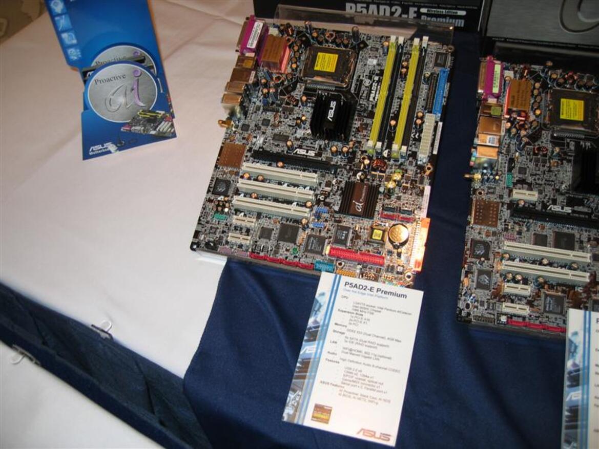 CES 2005 Photo-Report