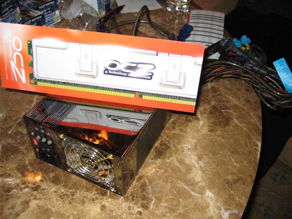CES 2005 Photo-Report