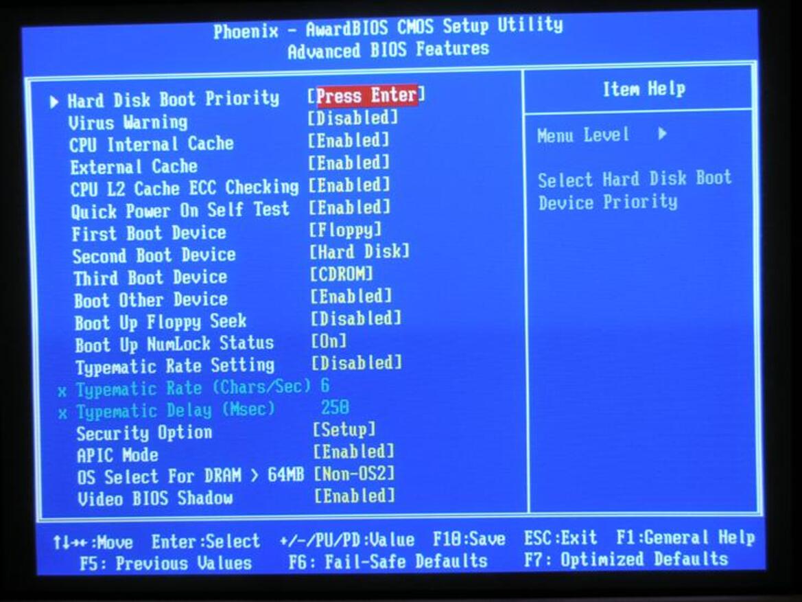 Soltek's QBic EQ3901-300P SFF PC