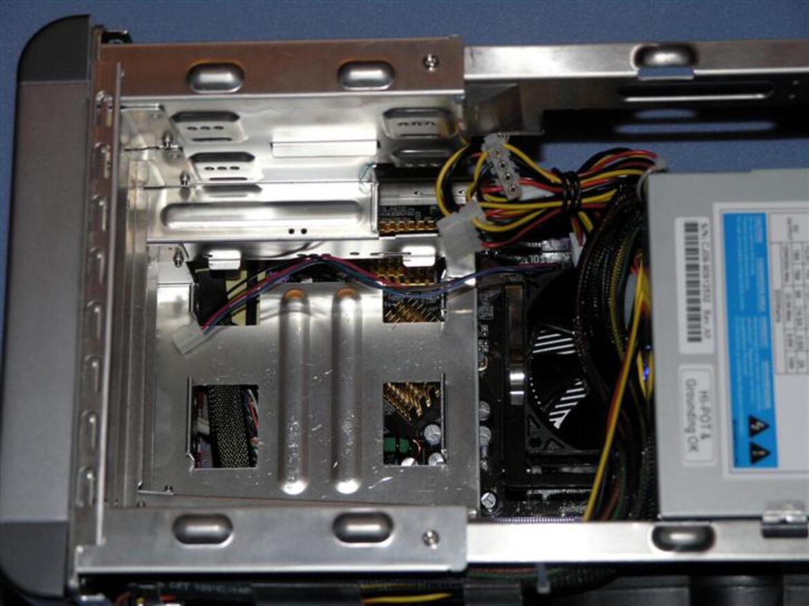Soltek's QBic EQ3901-300P SFF PC