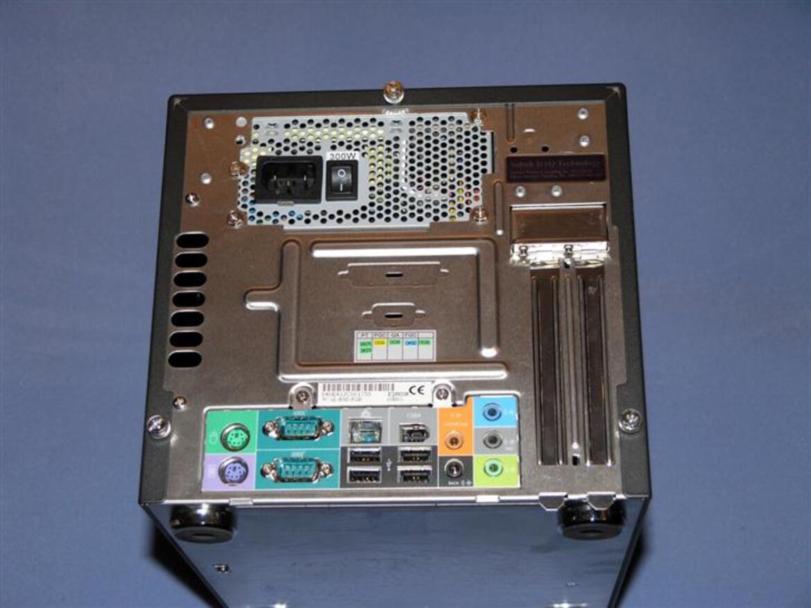 Soltek's QBic EQ3901-300P SFF PC