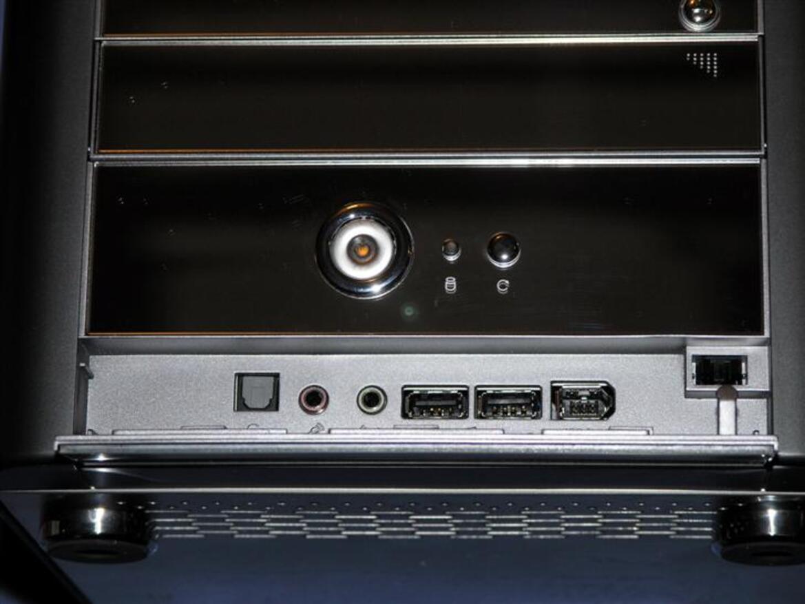 Soltek's QBic EQ3901-300P SFF PC