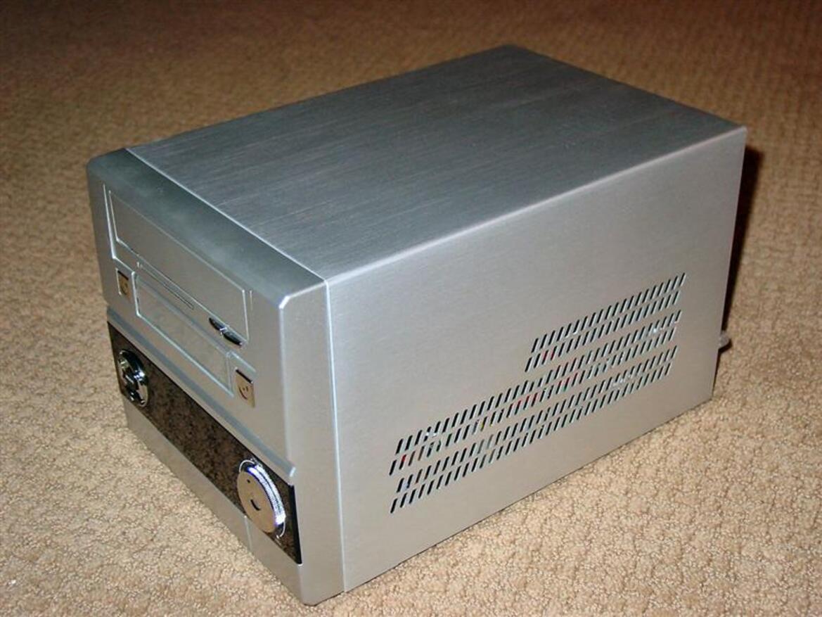 Skyhawk echo-Q IMC6375 SFF PC