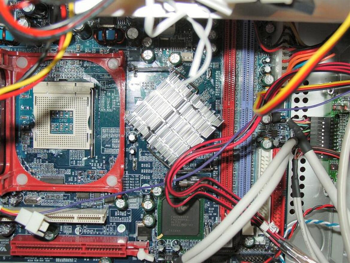 Skyhawk echo-Q IMC6375 SFF PC