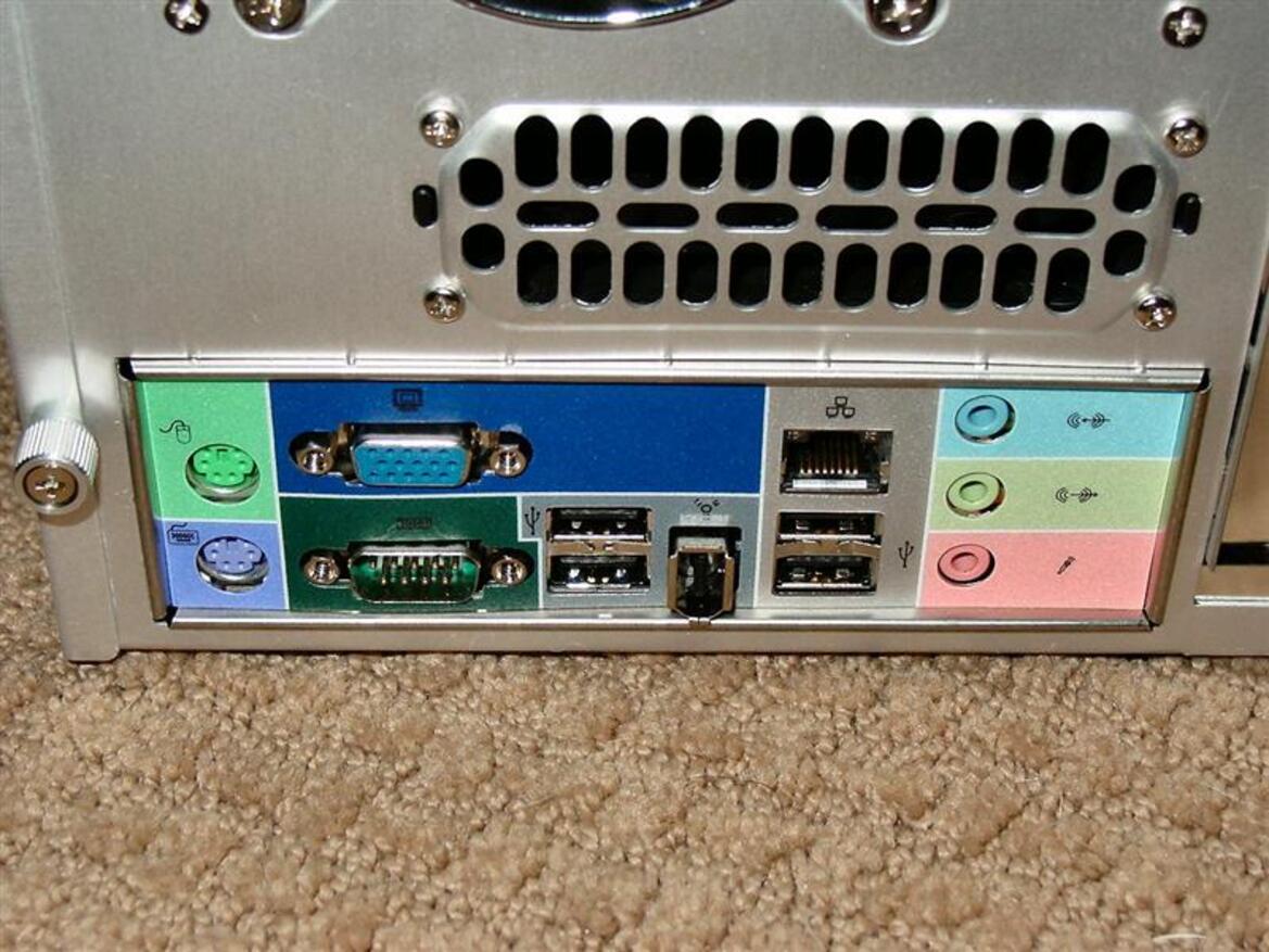 Skyhawk echo-Q IMC6375 SFF PC