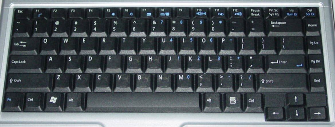Asus Z80K: Athlon 64 DTR Notebook