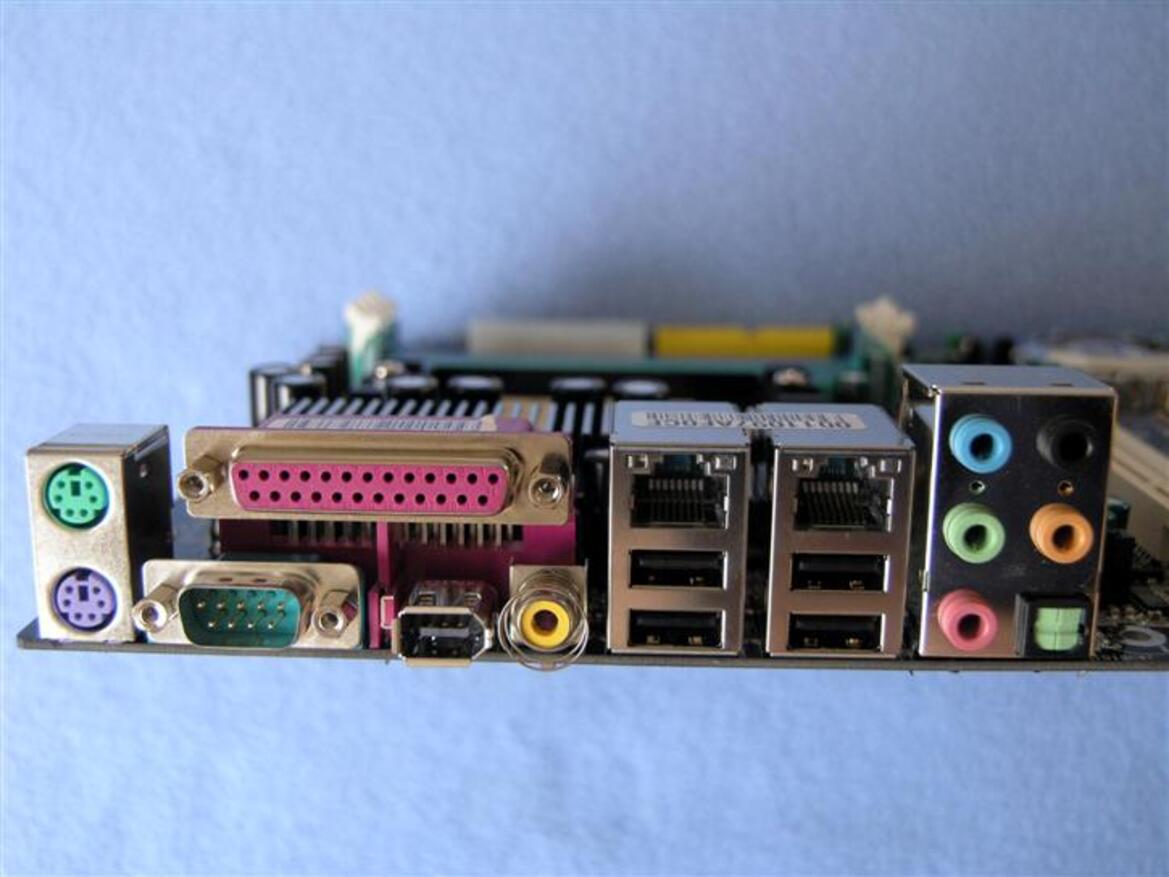 nForce 4 SLI Motherboard Round-Up